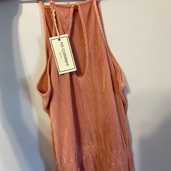 Pink jumpsuit - Picture 2 of 3